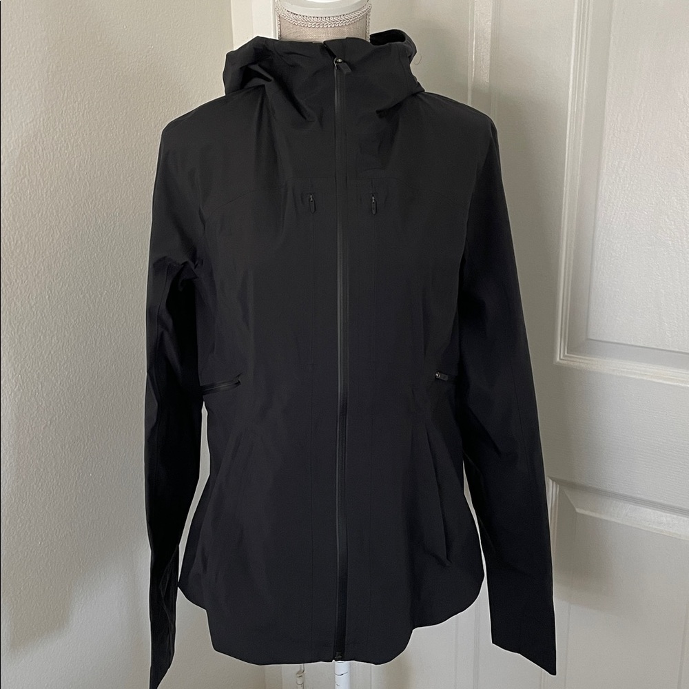 Lululemon break a trail jacket - Picture 2 of 8